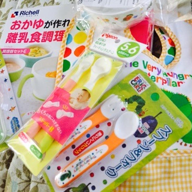 離乳食始まりましたー。