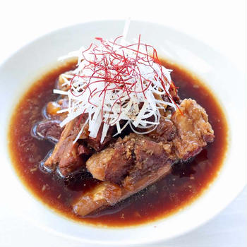 骨からホロっと外れる〜♪【Bistroスペアリブの黒酢煮】