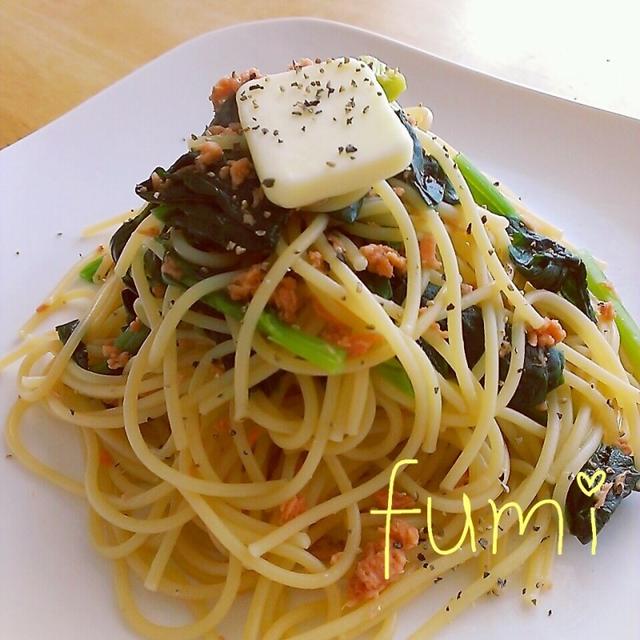 鮭フレークとほうれんそうの和風パスタ