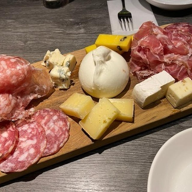 スタイリッシュな空間で最高のイタリアが味わえる中目黒の「グランデスティーノ４１」