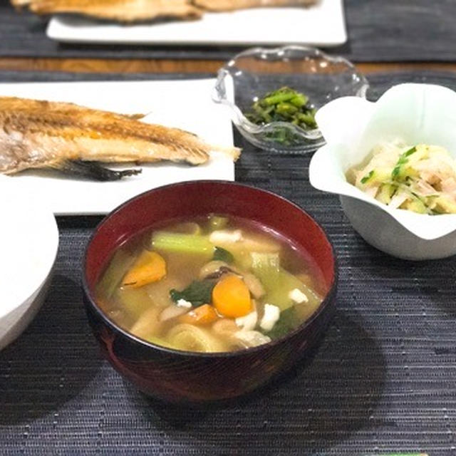 メンズの箸も進む"春雨のごま酢和え"