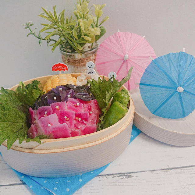 紫キャベツ紫陽花おにぎり弁当〖デコ弁＊梅雨弁当〗