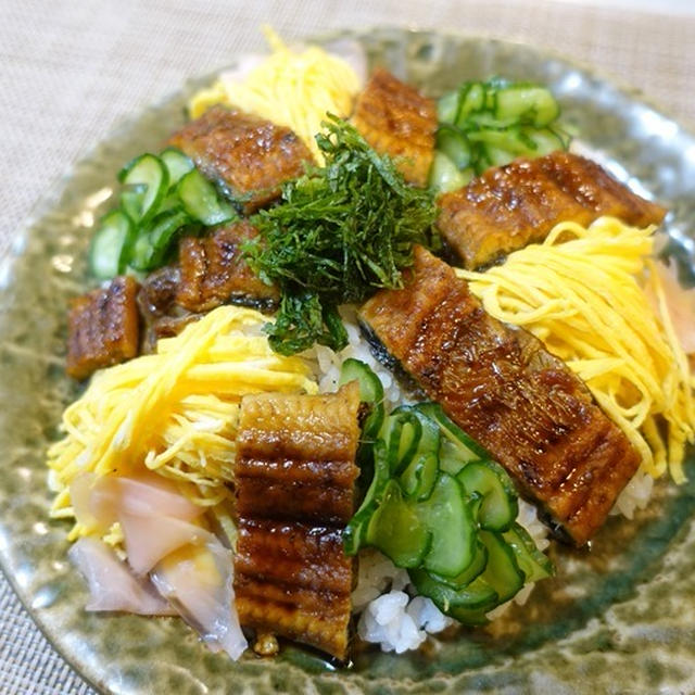 【郷土料理レシピ】うざく寿司 さっぱりキュウリの食感と脂ののった鰻のハーモニーが楽しめる混ぜ寿司