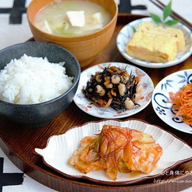 盛るだけ朝ごはんお盆プレート