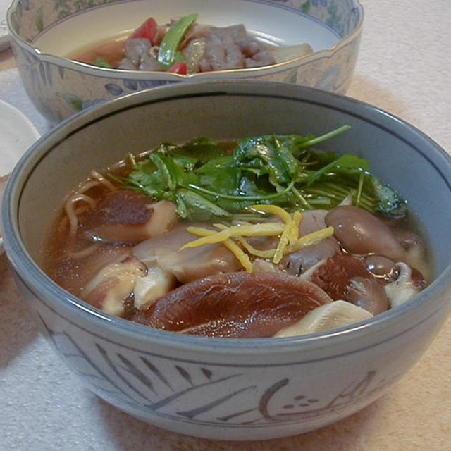 茸たっぷり蕎麦＆里芋と大根の煮物