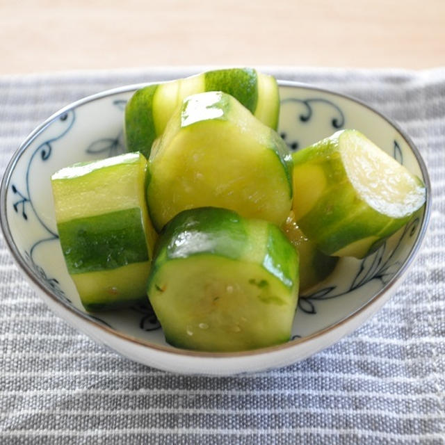 【簡単節約おかず】一度食べたらやみつきに！ポリポリおいしい「ピリ辛きゅうり」