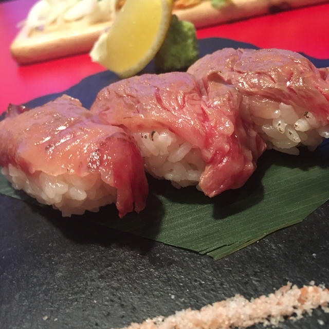 上野の夜景を観ながら肉食女子なり！