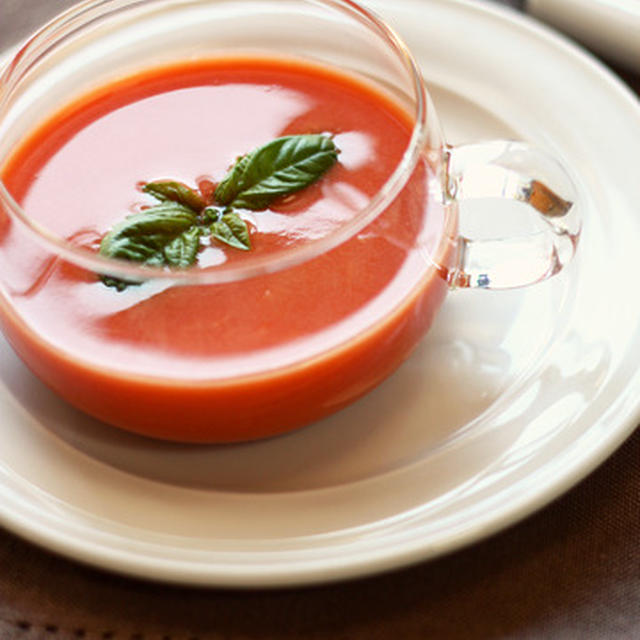 トマトジュースを使って～塩麹入り冷たいトマトスープ