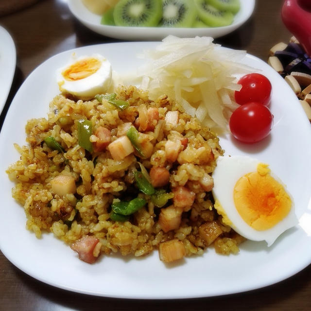 【家ごはん】ボリュームランチ♪　[レシピ] カレー炒飯