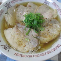スパイスで味付けたチャーシュー麺