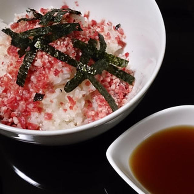 絶品牛とろフレークのトロトロ丼と簡単めんつゆベースのタレ