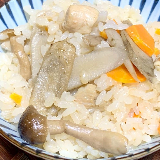 めんつゆで簡単！鶏肉とごぼうの炊き込みご飯