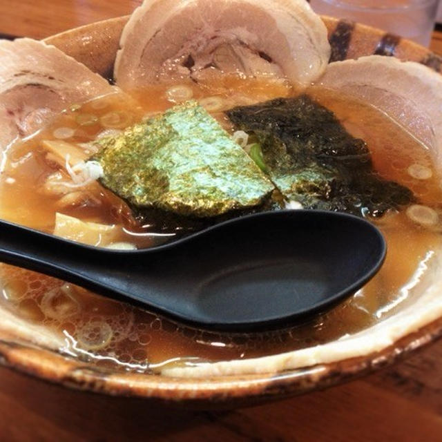 紳麺のにらなんばんらーめん。ちゃーしゅー麺