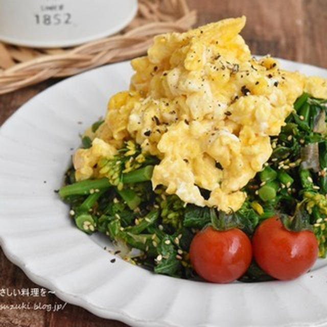 レンジで簡単＊菜の花とふわふわ卵のバター醤油サラダ