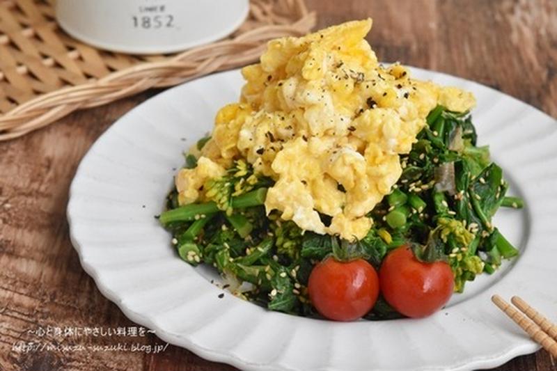 レンジで簡単＊菜の花とふわふわ卵のバター醤油サラダ