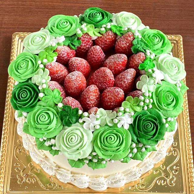 緑色が大好きな姪っ子ちゃんへ。お誕生日おめでとうのフラワーケーキ！
