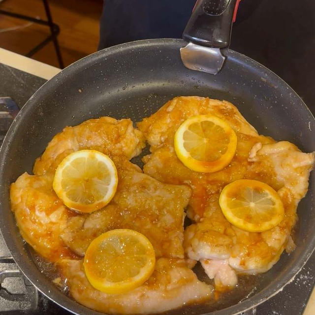 鶏むね肉のレモンステーキです！！