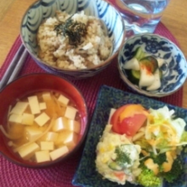 根菜の塩糀混ぜご飯＆胡瓜とカブの塩糀漬け