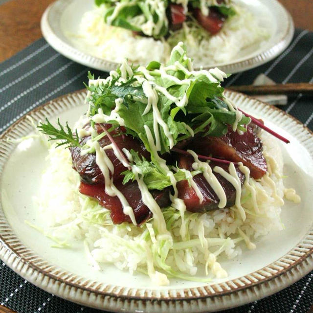 漬けカツオのサラダ丼