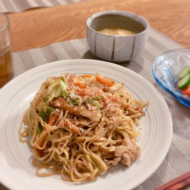 【木曜日は麺！】焼きそばだーー！晩ごはん