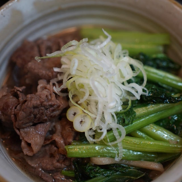 超シンプルな、小松菜焼き牛丼