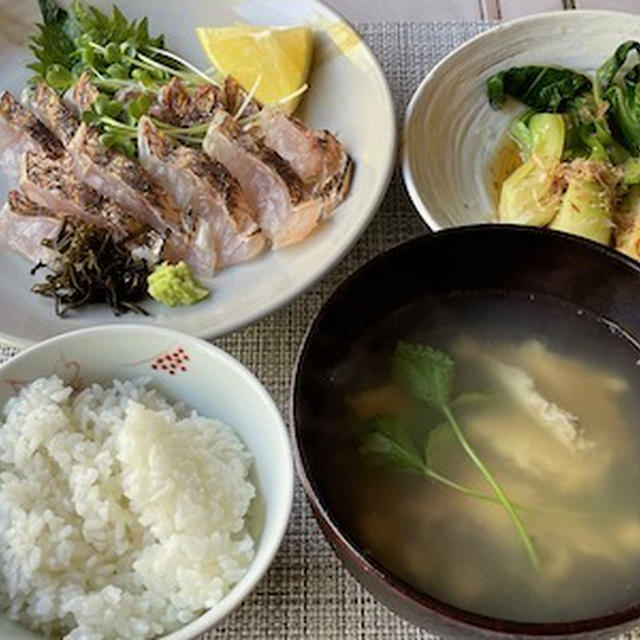 イトヨリの昆布締めの焼き霜造り＆メジナのポワレ、お刺身サラダ、アラと白菜の蒸し物