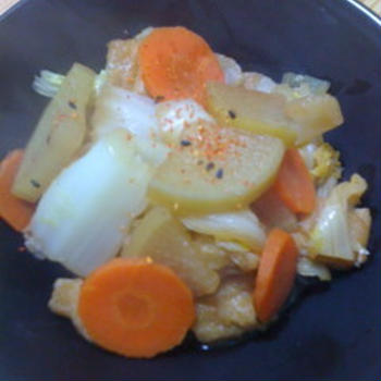 和風、フライパンで白菜とおあげの煮物。