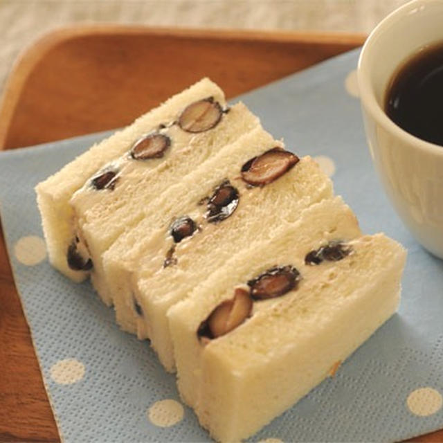 黒豆サンド　・　黒豆ミルク