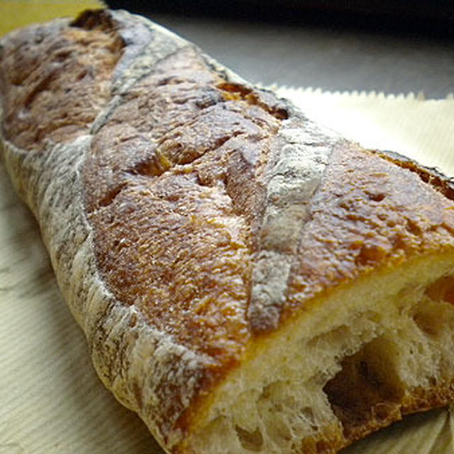 大阪・谷六「Boulangerie　IENAとBOULANGERIE gout」