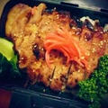 *味噌漬けポーク丼弁当。