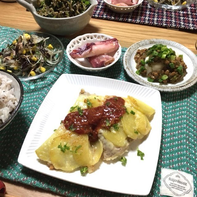 フライパンひとつ！じゃがいもハンバーグ♡簡単副菜も〜ひじきのツナサラダ♡…認めたわ。