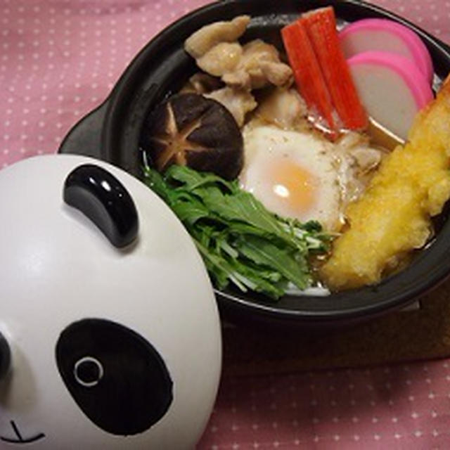 お蕎麦屋さんの味みたい～♪出汁が旨いっ！簡単！熱々鍋焼きうどん