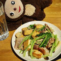 家庭の味！【小松菜と豚肉・厚揚げのナンプラー炒め】のレシピ