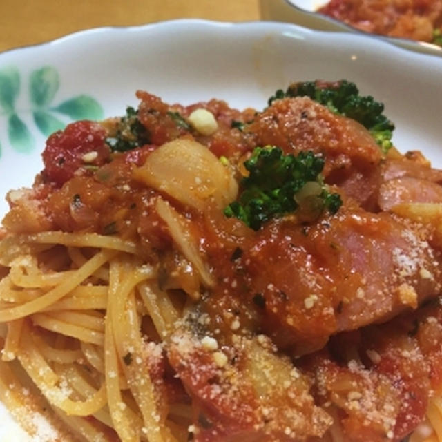 のんちゃんママからの手作りトマトソースでパスタ♪