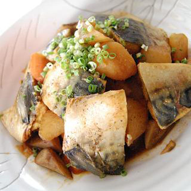塩サバと根菜のカレー風味の煮物