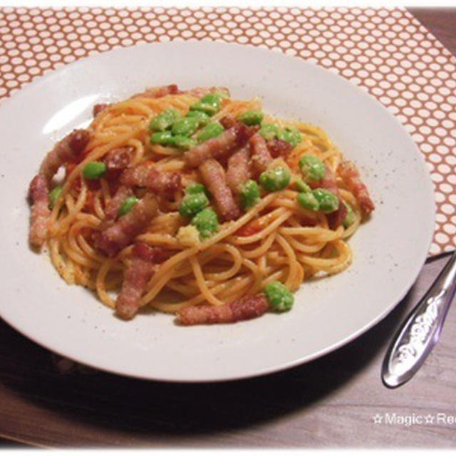 フレッシュトマトのスパゲッティ枝豆とカリカリベーコンチーズ添え