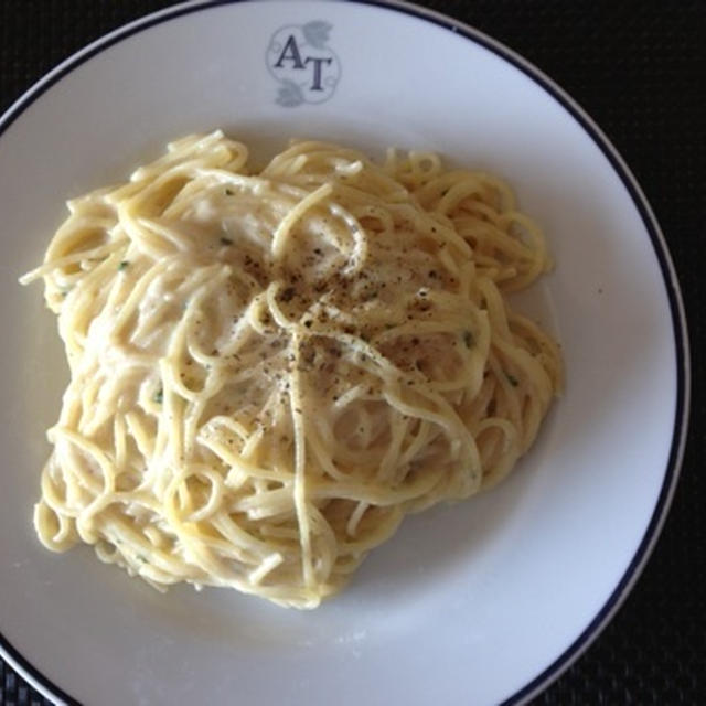 アンチョビ風味 クリームパスタ