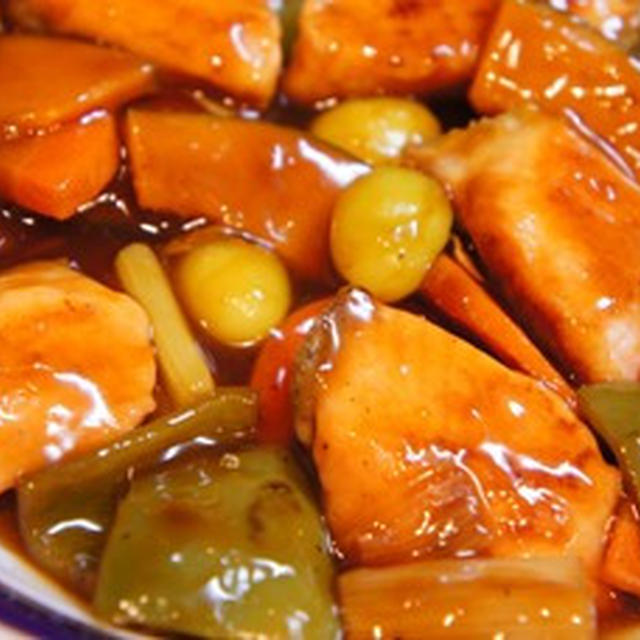 フライパンで簡単、酢豚ならぬ酢鮭と自家製ホタテ醤油で食べすぎ注意の中華炊き込みご飯