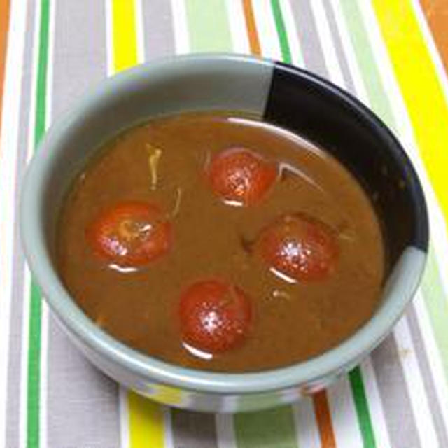 本日も晴天です　　ミニトマトのレッドカレー