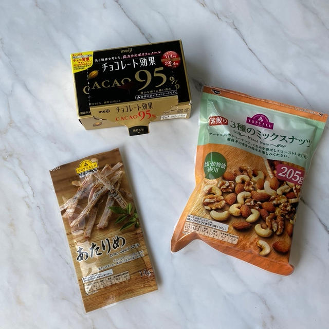 糖質制限ダイエット中に食べられる代表的な「おやつ３選」