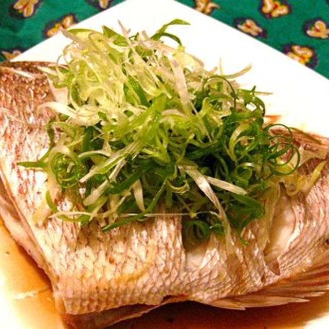 蒸し白身魚の胡麻油がけ。