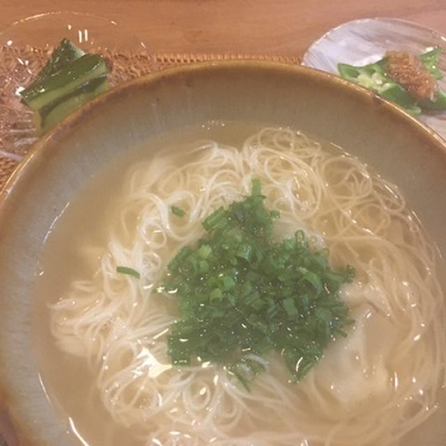 ワンタンにゅう麺