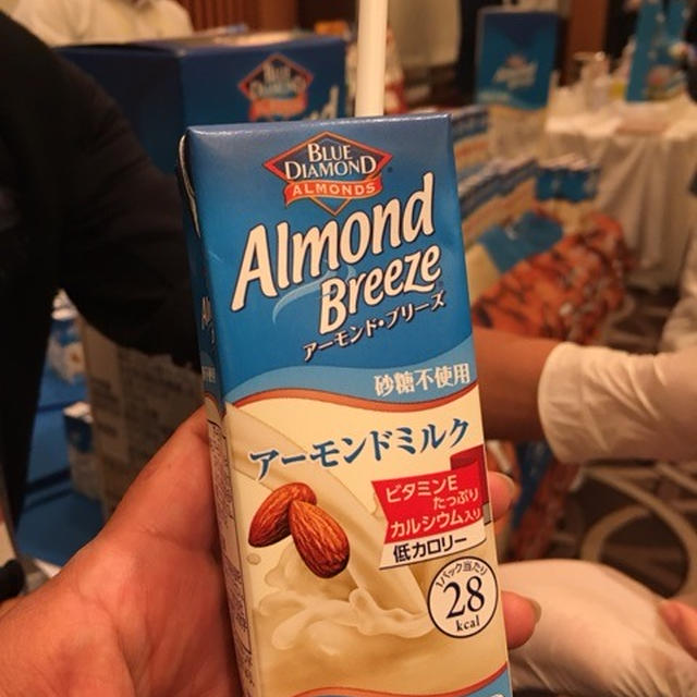 牛乳に変えて！アーモンド・ブリーズ★ブルーダイヤモンドグロワーズｘマルサンアイ★