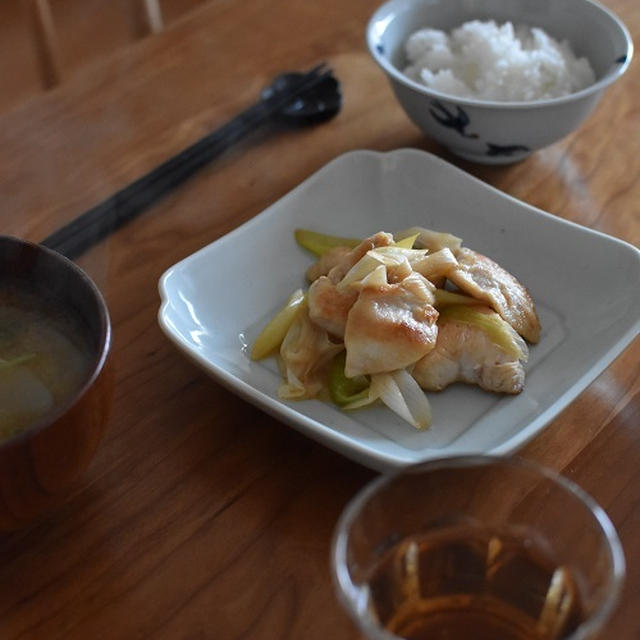 朝ごはん＋お弁当「鶏むね肉と長ネギのレモン塩炒め」