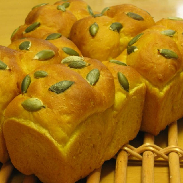 ~pumpkin honey bread~