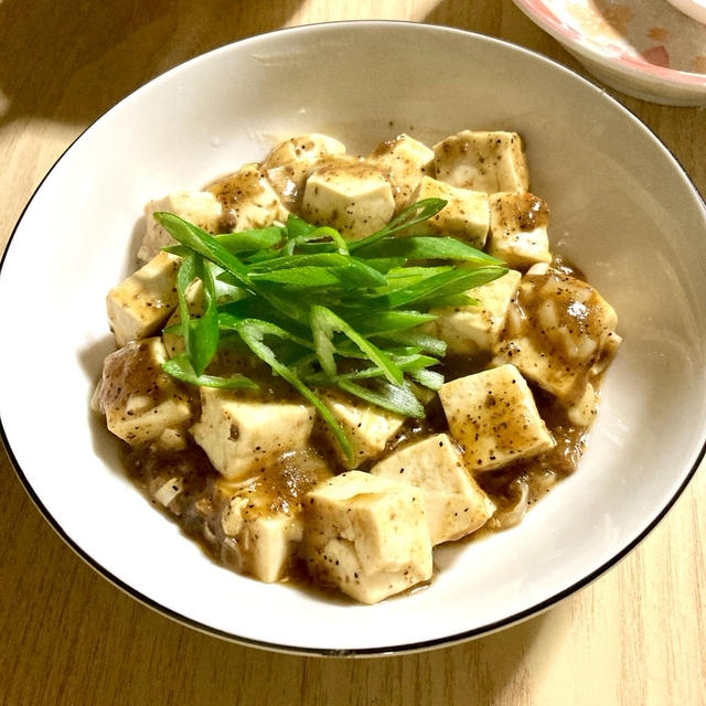 【びっくり】丸美屋「牛ペッパー麻婆豆腐の素」を試してみたらまるで◯◯みたいな味だった！