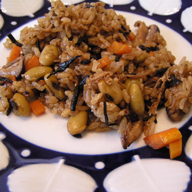 青大豆とひじきの味噌おこわ