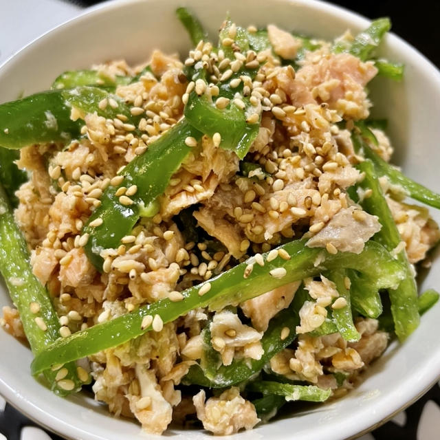 ご飯もビールも進む副菜！鮭とピーマンのナムル