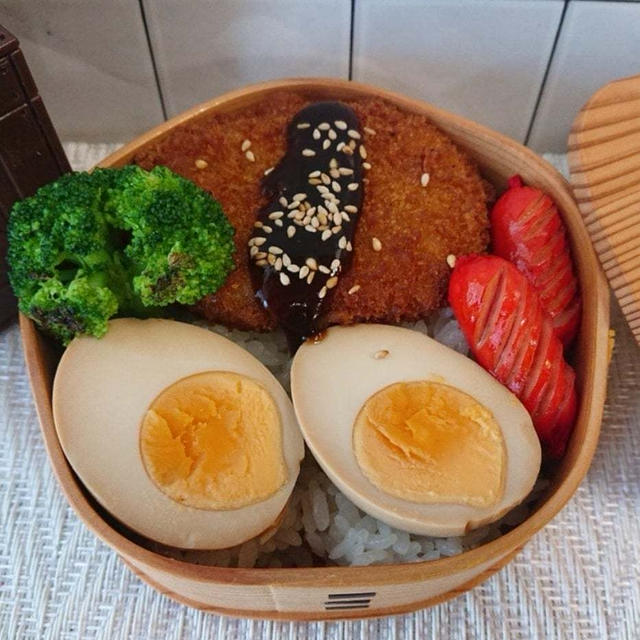 　コロッケのっけ弁当〖普通弁当〗#平日お昼ご飯はお弁当or外食