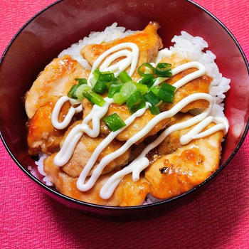 鶏むね肉の照り焼きだったり引き換えだったり。。